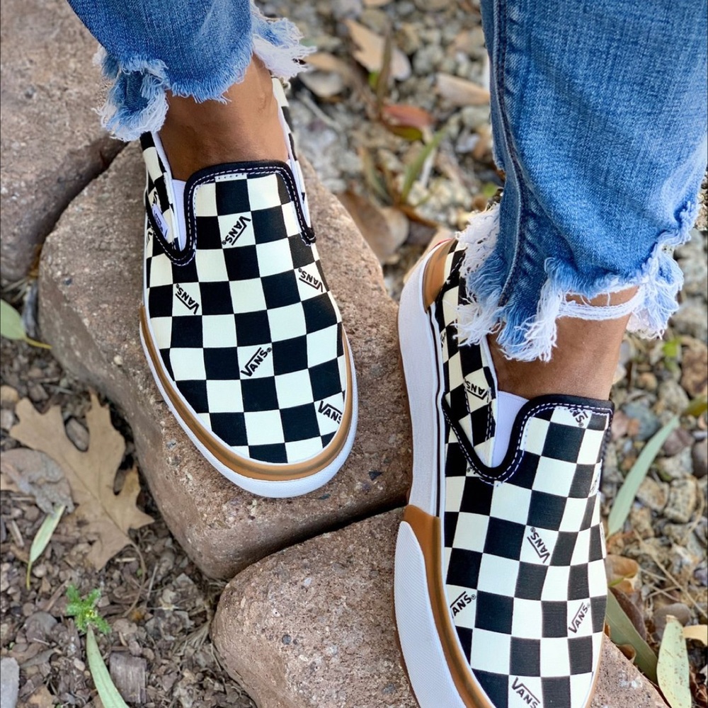 ISO in search of! SIZE 6-7 VANS checkerboard platform chunky sneakers